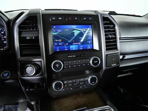 Used 2021 Ford Expedition Platinum image 21