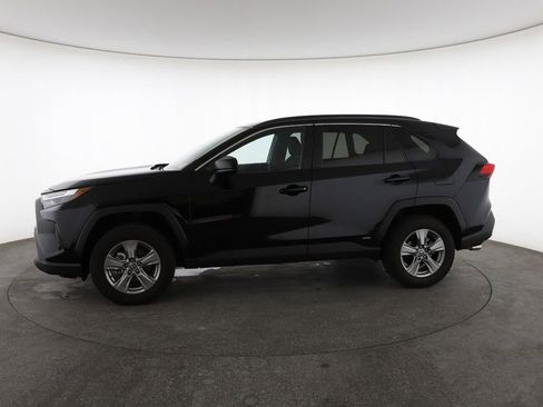 Used 2025 Toyota RAV4 LE image 7