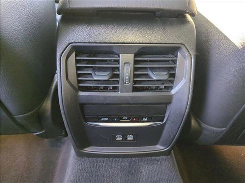 Used 2023 BMW 330i Sedan w/ Convenience Package RWD image 18
