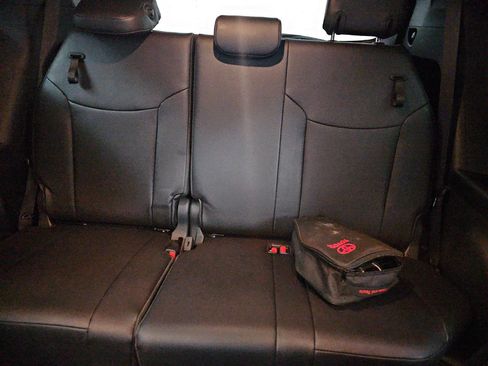 Used 2025 Toyota Sienna Platinum AWD/4WD image 15
