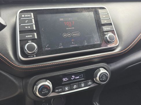 Used 2020 Nissan Kicks SR image 17