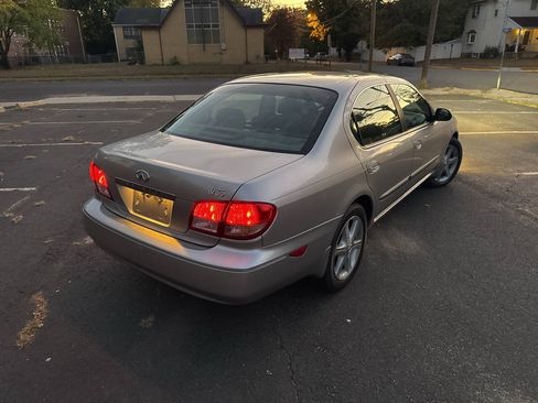 Used 2002 INFINITI I35 FWD image 3