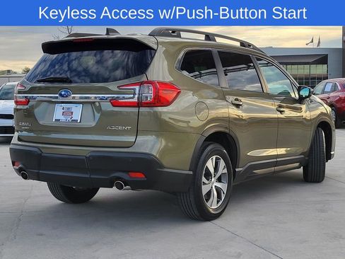 Used 2024 Subaru Ascent Premium w/ Convenience Package image 4