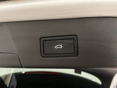 Used 2022 Volkswagen ID.4 Pro S RWD image 10