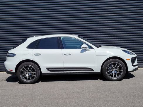 Certified 2023 Porsche Macan AWD/4WD image 8