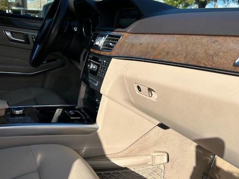 Used 2014 Mercedes-Benz E 350 Sedan image 39