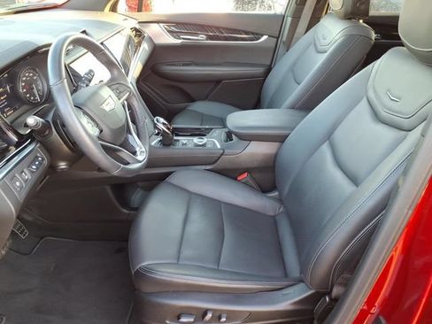 Used 2024 Cadillac XT6 Premium Luxury w/ Technology Package AWD/4WD image 5
