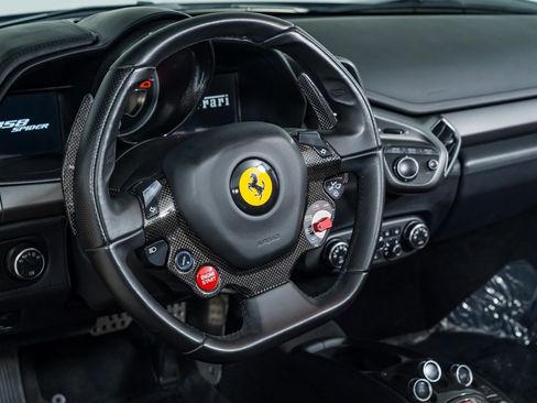 Used 2014 Ferrari 458 Spider image 28
