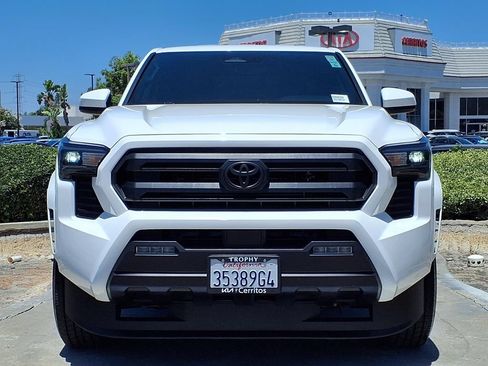 Used 2025 Toyota Tacoma SR5 RWD image 2