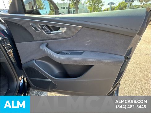 Used 2025 Audi RS Q8 performance image 17