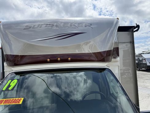 Used 2019 Ford E-450 and Econoline 450 Super Duty w/ Motorhome Prep Package RWD image 29