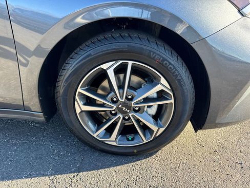 Used 2017 Hyundai Santa Fe Limited image 12