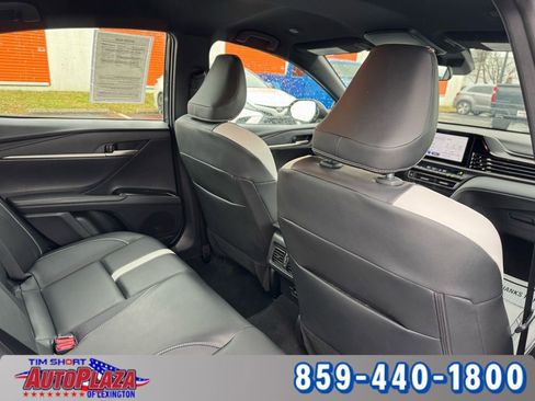 Used 2025 Toyota Camry SE image 38