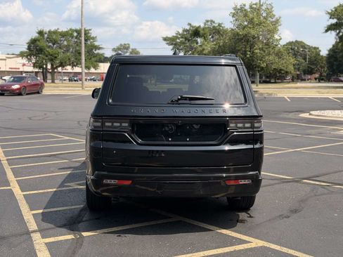 Used 2024 Jeep Grand Wagoneer Series II Obsidian w/ Quick Order Packagew 28T AWD/4WD image 6