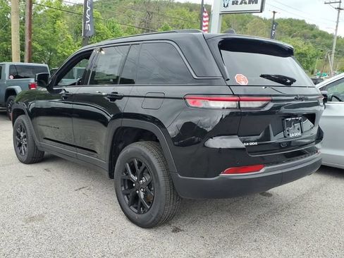 New 2026 Jeep Grand Cherokee Altitude AWD/4WD image 3