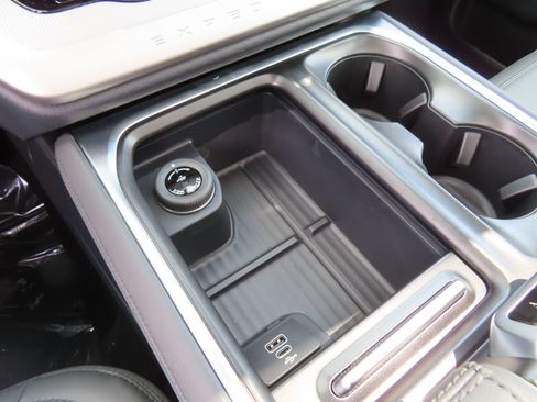 New 2026 Ford Expedition Active AWD/4WD image 15