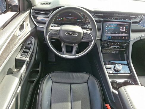 Used 2023 Jeep Grand Cherokee 4WD 4xe w/ Luxury Tech Group II image 12