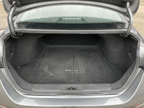 Used 2024 Nissan Sentra SV image 34