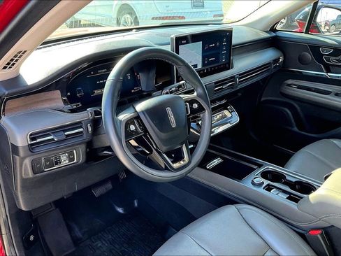 Used 2023 Lincoln Corsair Reserve AWD/4WD image 17