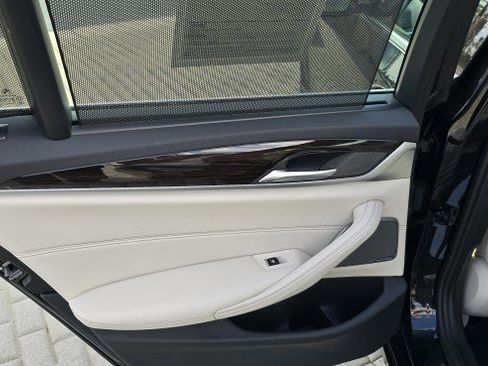 Certified 2023 BMW 530i w/ Executive Package image 22