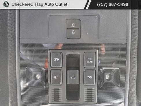 Used 2021 Volkswagen Atlas Cross Sport SEL Premium image 25