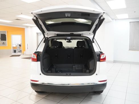 Used 2018 Chevrolet Equinox LT FWD image 9