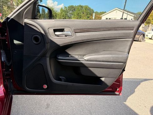 Used 2015 Chrysler 300 Limited w/ 300 Premium Group RWD image 15