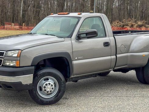 Used 2006 Chevrolet Silverado 3500 Work Truck w/ Snow Plow Prep Package image 3