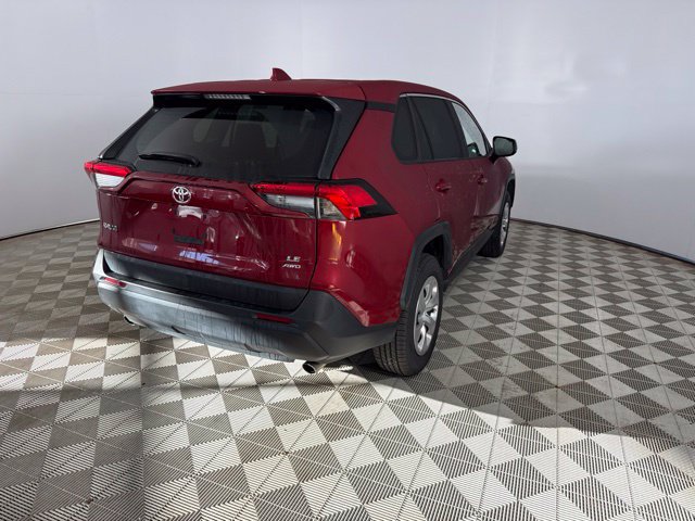 Used 2023 Toyota RAV4 LE AWD/4WD image 7