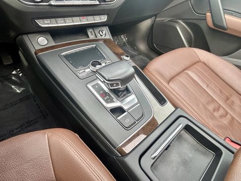 Used 2018 Audi Q5 2.0T Premium Plus w/ Premium Plus Package AWD/4WD image 25