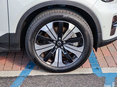 Used 2023 Volvo C40 P8 Recharge Plus image 11