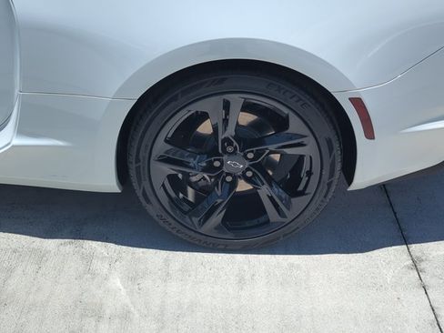 Used 2024 Chevrolet Camaro LT RWD image 22