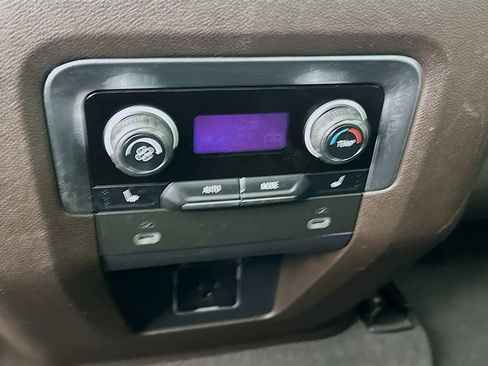 Used 2021 Chevrolet Tahoe Z71 w/ Z71 Signature Package image 25