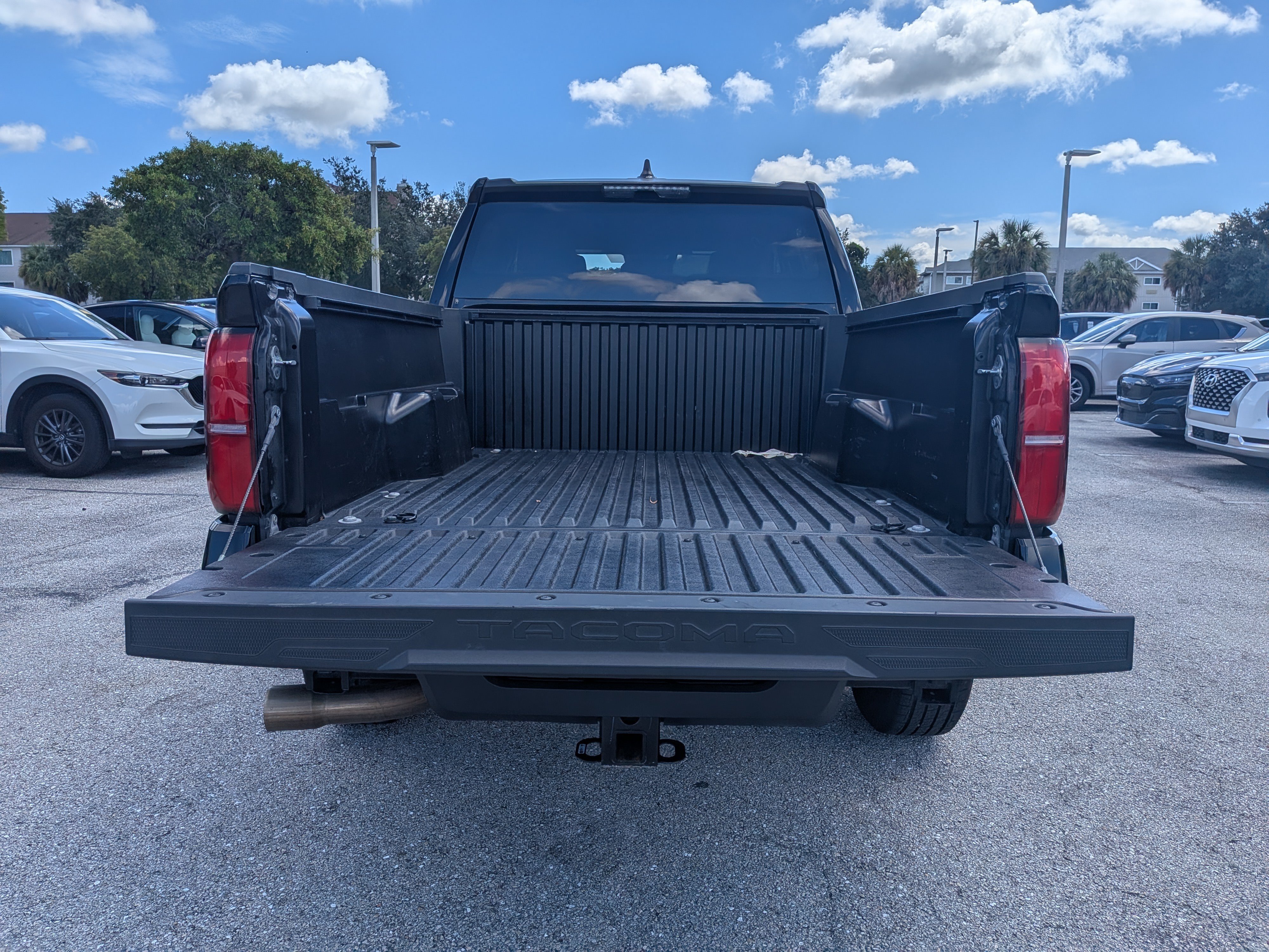 Used 2024 Toyota Tacoma SR5 AWD/4WD image 13