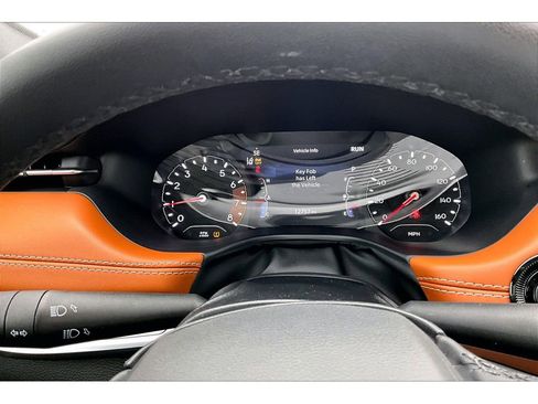 Used 2024 Jeep Compass Limited image 27