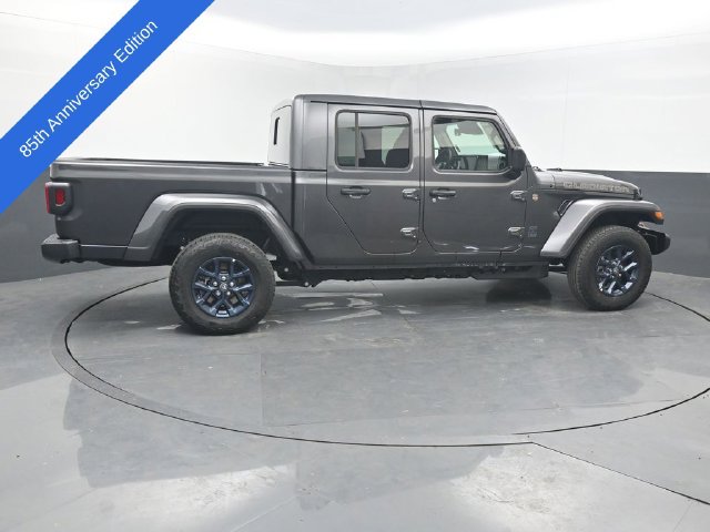 New 2026 Jeep Gladiator Sport AWD/4WD image 7