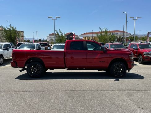 New 2026 RAM 2500 Laramie AWD/4WD image 7