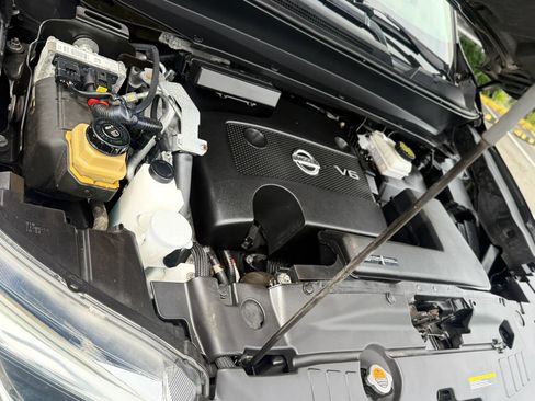 Used 2013 Nissan Pathfinder SV AWD/4WD image 39