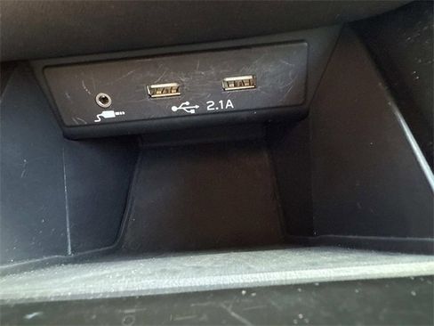 Used 2021 Subaru Outback Premium image 14