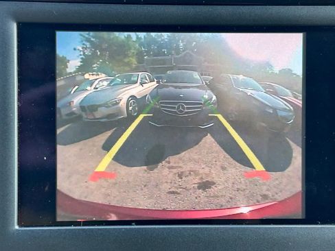 Used 2020 Chrysler Pacifica Touring-L image 24