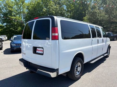 Used 2016 Chevrolet Express 3500 LT w/ LT Preferred Equipment Group RWD image 17