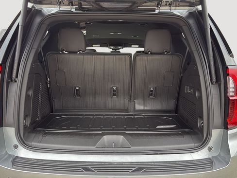 Used 2025 GMC Yukon Elevation w/ LPO, Floor Liner Package image 22