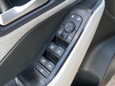 Certified 2023 Nissan Rogue SV AWD/4WD image 19
