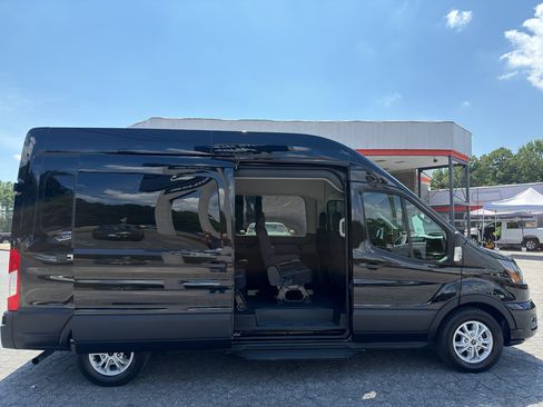 Used 2024 Ford Transit 350 XLT RWD image 13