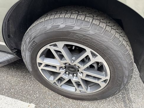 Used 2025 Ford Expedition Active image 17