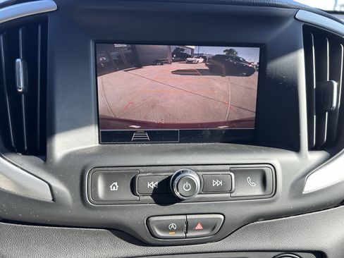 Used 2024 GMC Terrain SLE AWD/4WD image 13