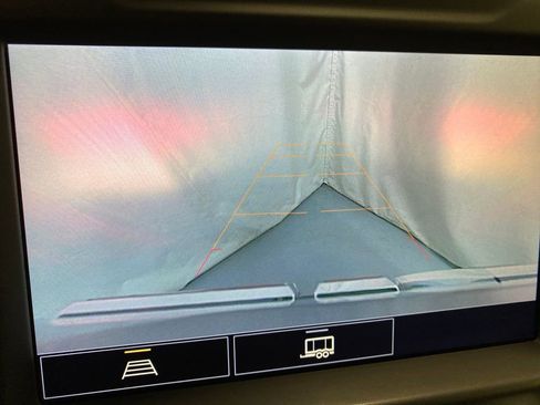 Used 2021 GMC Sierra 1500 Elevation w/ Preferred Package image 18