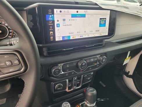 New 2026 Jeep Gladiator Sport image 23