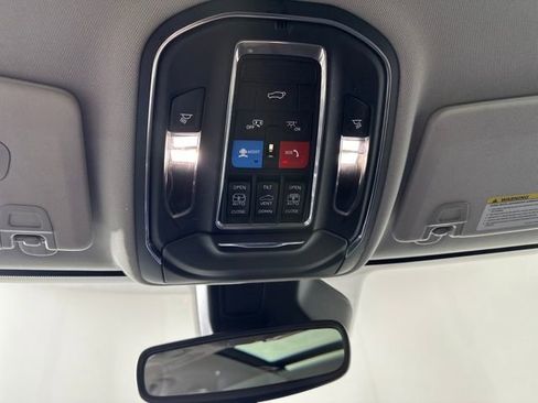 Used 2022 Jeep Grand Cherokee Limited 4xe image 25