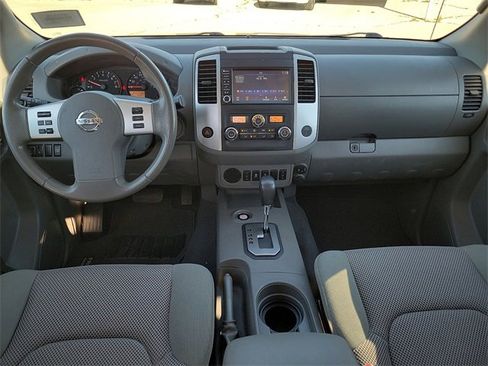 Used 2021 Nissan Frontier SV w/ Midnight Edition Floor Mats image 9